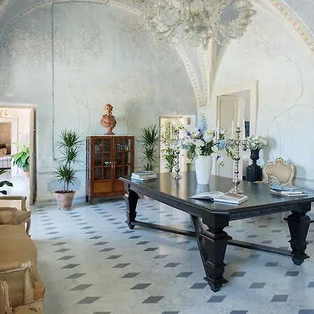 Готель Tenuta Mose Charming House & Relais Галліполі